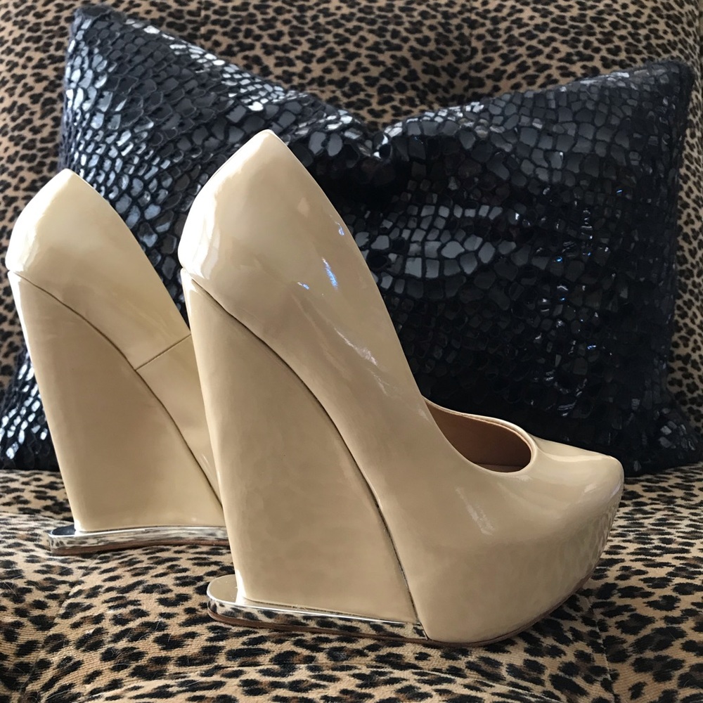 LAMB Dorothea patent leather heels NEW 6